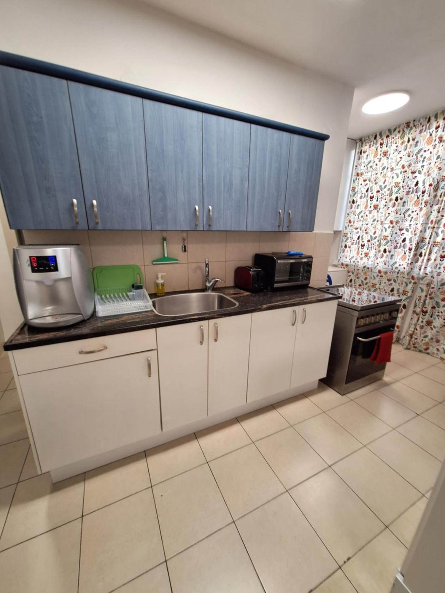 Amazing Apartment For 3 Guests Steps From The Beach Нетания Екстериор снимка